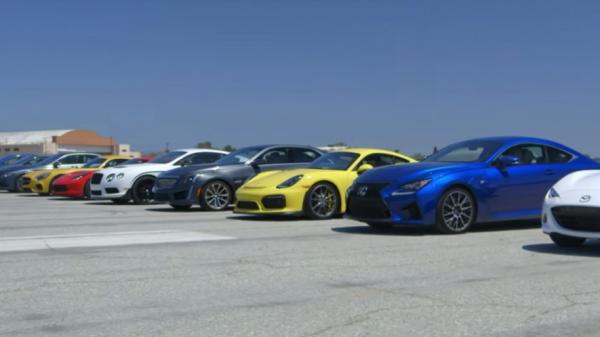 بالفيديو: أعظم سباق بين أفضل 10 سيارات خارقة
