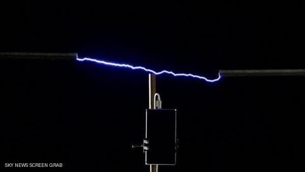 طاقة البرق تشحن الهواتف الذكية