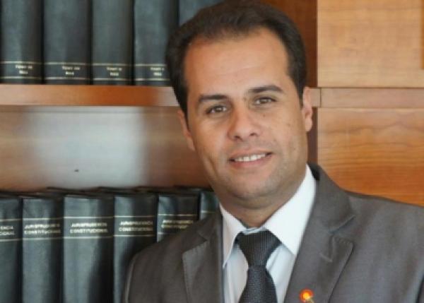 القيادي الاستقلالي تشيكيطو: لجأنا لتحكيم الملك لانقطاع التواصل مع الحكومة