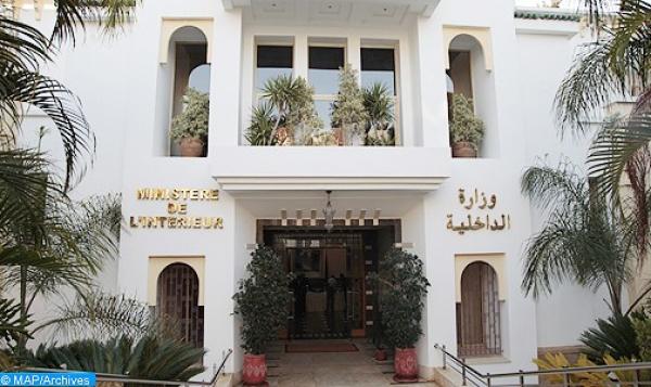 اجتماع غير مسبوق بين وزيري الداخلية و العدل و قادة عسكريين و أمنيين و ولاة و عمال المملكة، و هذه أهم محاوره 