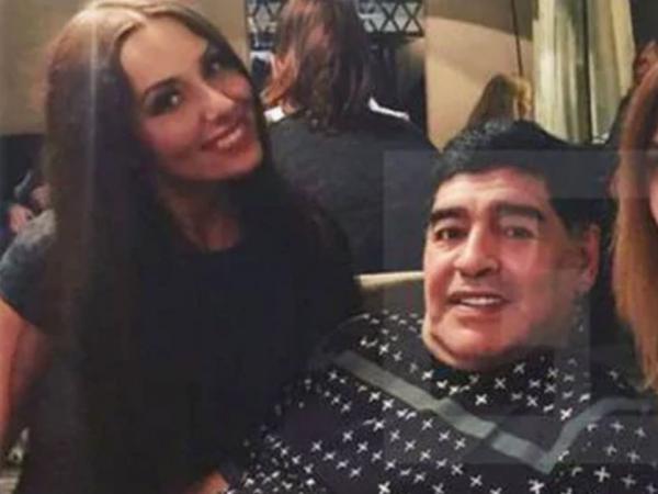 صحافية روسية تورط مارادونا في فضيحة تحرش جنسي