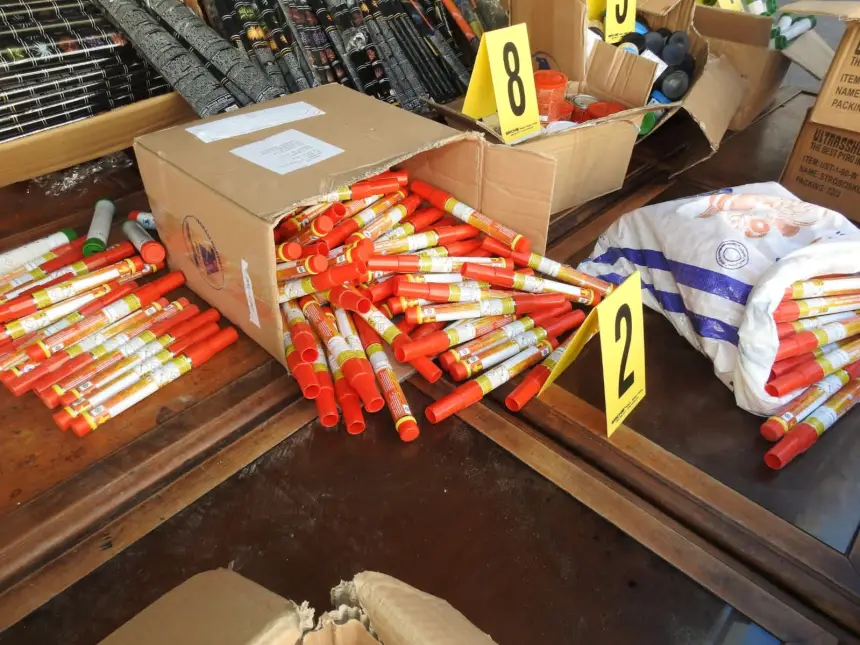 إحباط تهريب كمية ضخمة من المفرقعات والشهب النارية بميناء طنجة