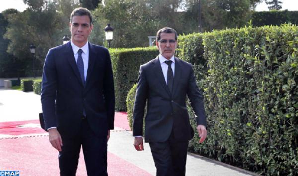 بحضور هؤلاء..الملك يقيم مأدبة غذاء على شرف رئيس الحكومة الإسبانية