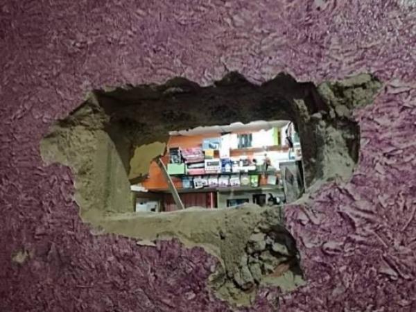 سرقة "غريبة" في عز رمضان لمحل تجاري بهذه المدينة (صور)