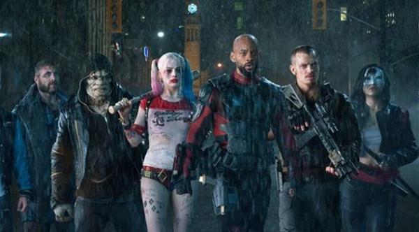 "سويسايد سكواد" يتصدر الإيرادات للأسبوع الثالث