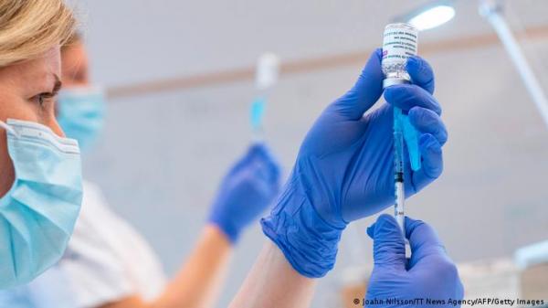 الوكالة الأوروبية للأدوية تحسم اليوم في شأن استخدام "أسرازينيكا" وهذا ما يتوقعه الخبراء