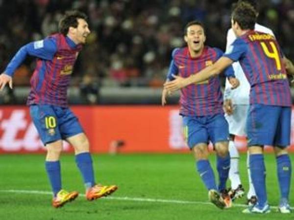 برشلونة يدمر سانتوس  برباعية ويخرس بيليه