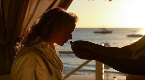 تعرف على الأشخاص الذين يشمون الموسيقى ويتذوقون الألوان