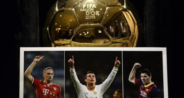 زلة لسان من صحفي "فرانس فوتبول" تكشف هوية صاحب الكرة الذهبية