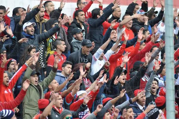 بعد الخسارة القاسية أمام الكوكب ، جماهير الوداد تثور ضد الرئيس وتطالب برحيل هؤلاء اللاعبين