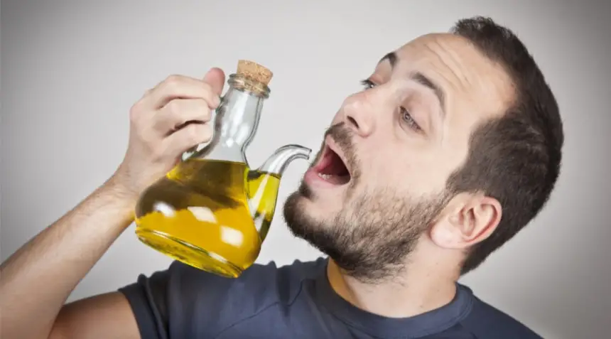 لماذا ينصح الأطباء بزيت الزيتون يوميا؟