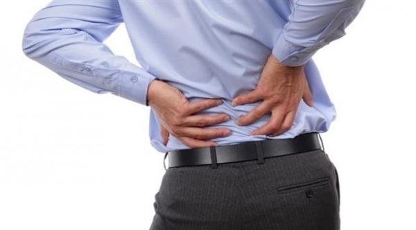 تصلب الظهر.. متى يستلزم استشارة الطبيب؟