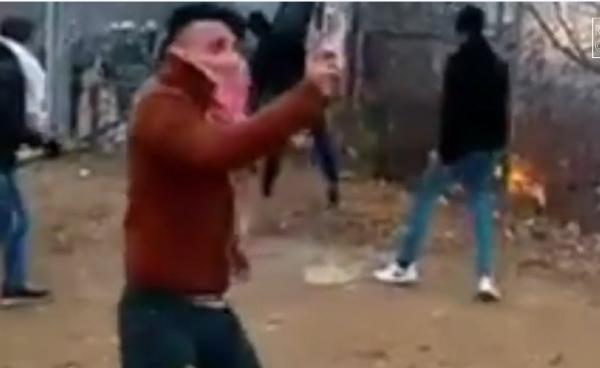 اشتباكات لمهاجرين سريين ضمنهم مغاربة في الحدود اليونانية وإطلاق قنابل مسيلة للدموع لتفريقهم