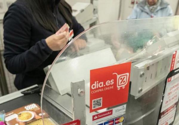 سارق سوق ممتاز بإسبانيا يلجأ لحيلة "كورونا" للإفلات من الاعتقال..هذا ما فعله!