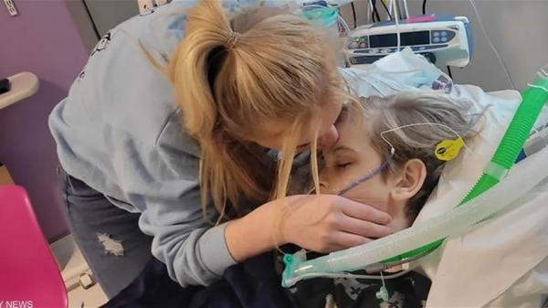 فقد وعيه في تحدٍ بمواقع التواصل.. مستشفى "يحكم بالمَوْت" على طفل بريطاني بقرار قضائي