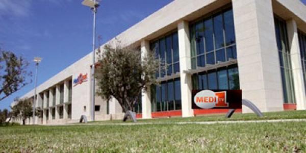 إذاعة ميدي 1 تعتذر للإمارات العربية المتحدة لهذا السبب