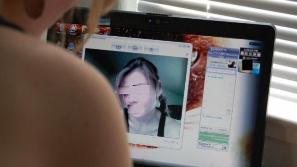 طالبة مغربية تجني نصف مليار سنتيم من المواقع الإباحية