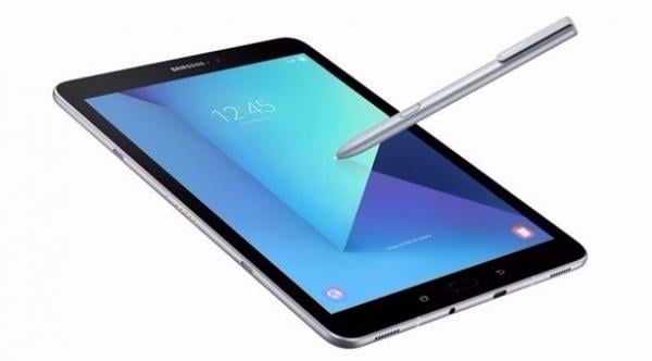 سامسونغ تراهن على لاب توب يُطوى لتجاوز مشكلة "نوت 7"