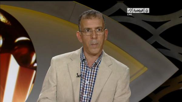 المُعلق الجزائري حفيظ دراجي يُفجر قنبلة من العيَّار الثقيل