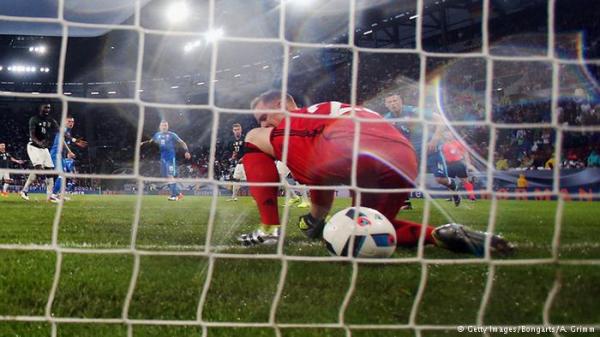 هل يسبب عشب الملاعب الصناعي السرطان؟