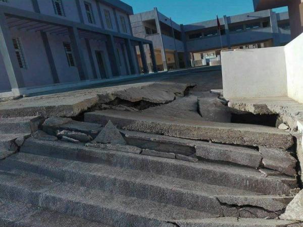 هكذا يهدر المال العام .. صور كارثية لمدرسة حديثة البناء باقليم وزان 