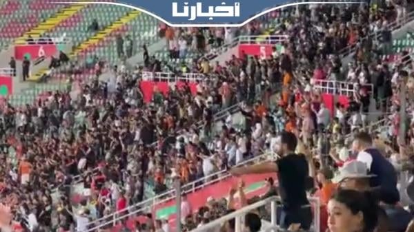 فرحة هيستيرية لجماهير نهضة بركان بهدف التقدم أمام الرجاء