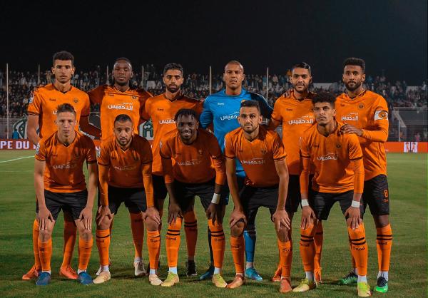 منخرطو نهضة بركان يستنكرون الأخطاء التحكيمية في حق الفريق