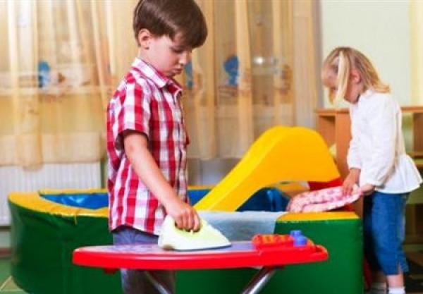 عندما يتصرف ابنك كالبنات .....