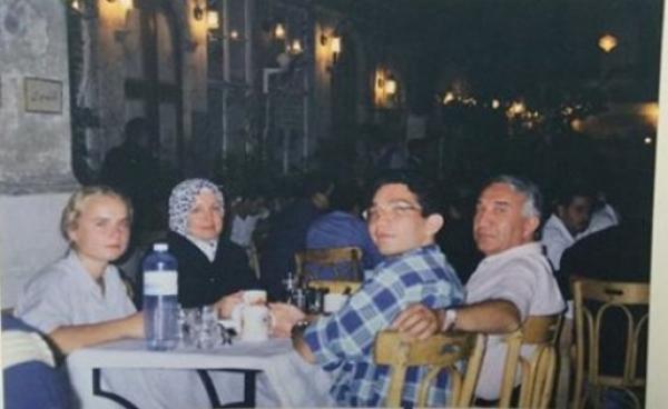 بولندية تبحث عن عائلة سورية عبر فيسبوك لترد لها الجميل بعد 16 عاماً