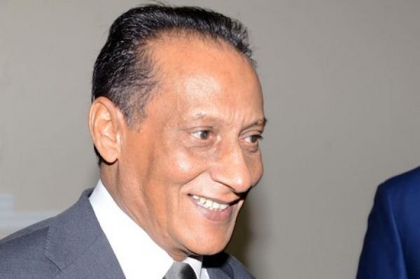 هل سيعرض التامك" بعض السجون للبيع ؟