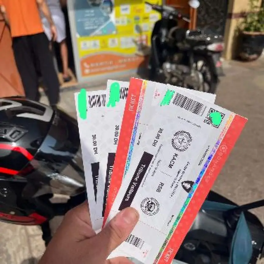 أزيد من 100 تذكرة وشارات صحفية مزورة في مباراة الكوكب ونهضة بركان.. التفاصيل