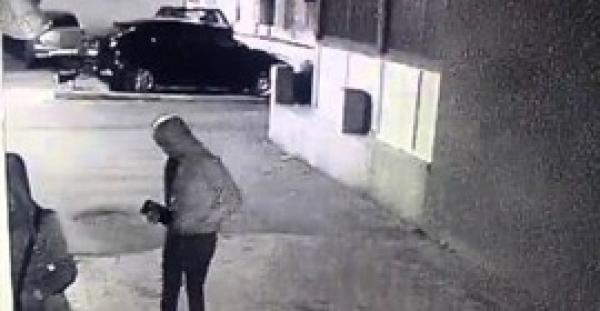 بالفيديو.. لحظة اختطاف تابلت من فتاة  في مدينة مارتيل ومطاردتها للسارق