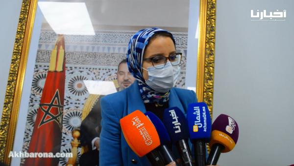 انطلاق عملية تلقيح الاطر الطبية بتطوان ومندوبة الصحة توصي بالاستمرار في الالتزام بالتدابير الوقائية