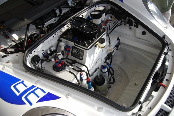 إحباط تهريب 15 كلغ من مخدر الشيرا مخبأة بخزان وقود سيارة مهاجر مغربي 