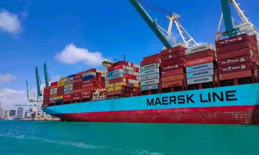 "Maersk" الدنماركية ترد بقوة على مزاعم تهريب أسلحة لإسرائيل عبر المغرب وتلوّح بالتصعيد