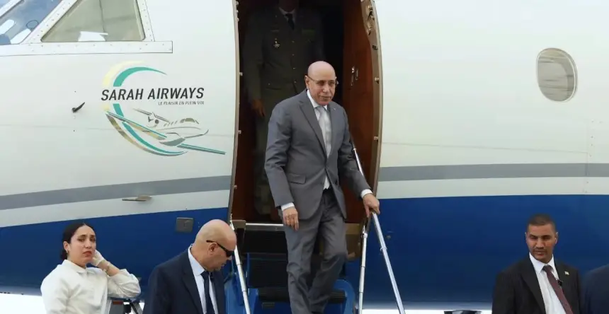 طائرة خاصة مغربية تؤمّن نقل الرئيس الموريتاني إلى الإمارات