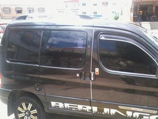 بعد حادثة السطو المسلح على ناقلة أموال، حملة واسعة بطنجة ضد استعمال الزجاج الداكن  أو ما يعرف بالـ&quot;فوميه&quot;