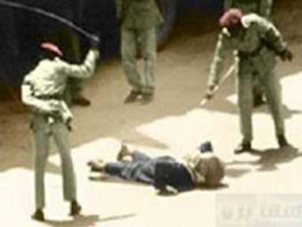 السعودية تسجن وتجلد طبيباً وافداً لأنه تحرش بزميلته