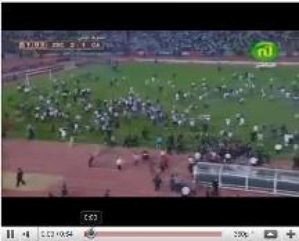 اجتياح جماهير الزمالك لاستاد القاهرة نهاية مباراة الإفريقي