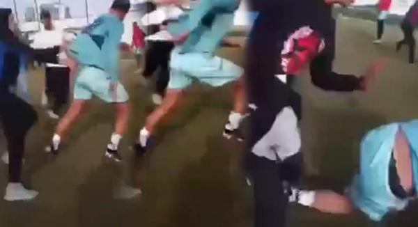 جماهير نادي الإفريقي التونسي تعتدي على اللاعبين خلال التداريب