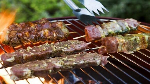 من أجل صحتك :قائمة الأطعمة التي لا يجب تناولها على العشاء