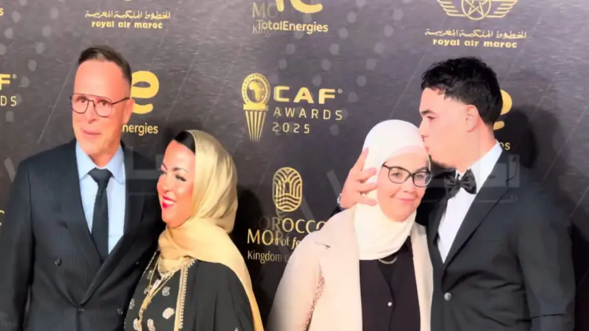 لحظة حضور معما ووهبي أبطال كأس العالم بالشيلي