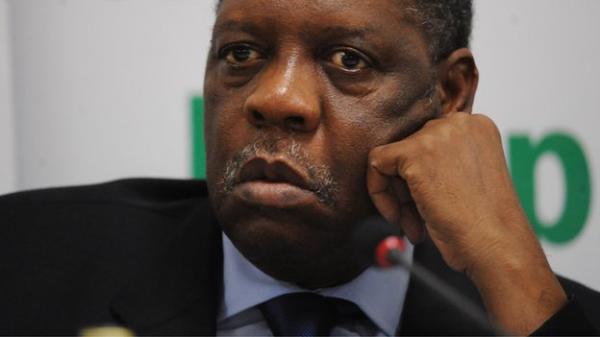 أنباء عن توجه مغربي للاستعانة بمحامين فرنسيين في نزاعه مع الكاف