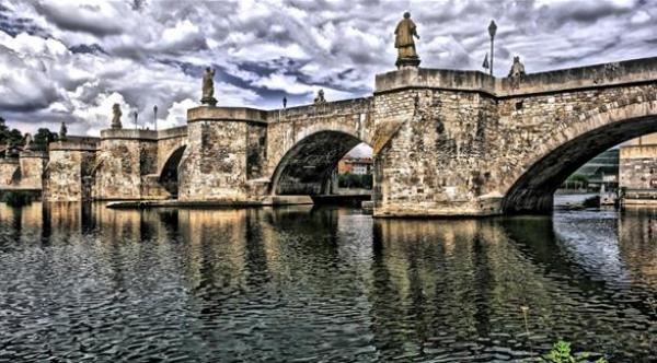 تطبيق Simply HDR لإضافة تأثير HDR على صورك