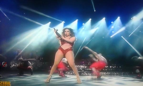 نعتذر على الصورة المخلة بالذوق العام