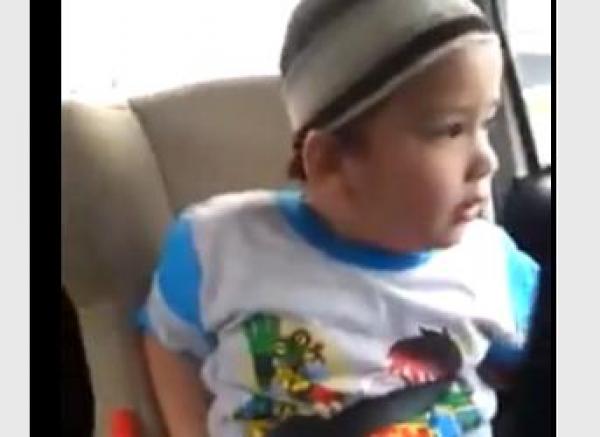 بالفيديو.. رضيع يتلو القرآن الكريم بطريقة مذهلة!