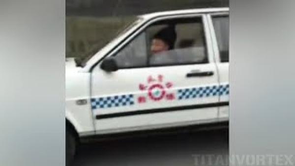 بالفيديو: طفل صيني في التاسعة يجوب الشوارع بسيارة