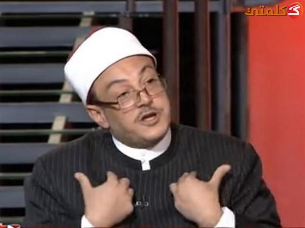 في ذكرى مجزرة رابعة..متصل مصري يشتم الشيخ "ميزو" ويصفه ب"صبي الراقصات"