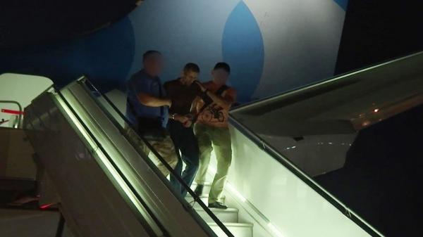 شاهد بالفيديو..المغرب يُسلم روسيا أحد الهاربين من العدالة