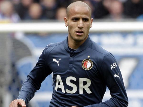 بالفيديو: الأحمدي يسجل بمهارة عالية و ينقذ فريقه من الهزيمة